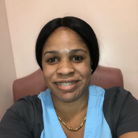 Meet your Posher, Saskia - Picture 1 of 1